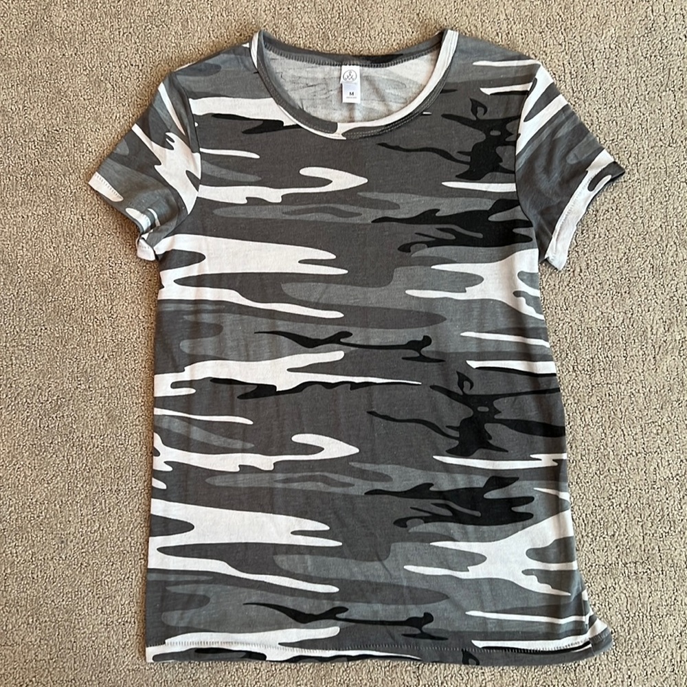 Alternative t shirt